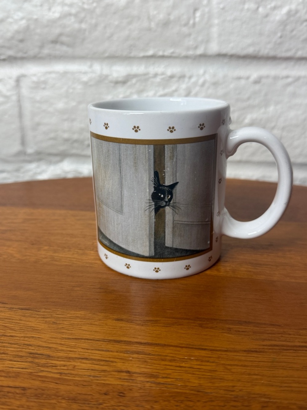 1980's Vintage Vandor Cat Mug, Made In Japan, Black Cat Door Lowell Herrero 1984